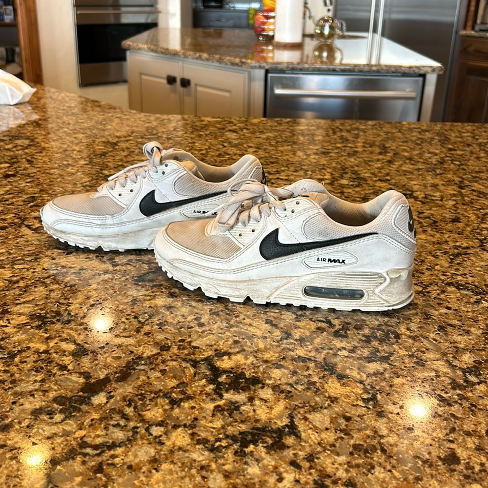 Women’s Nike AirMax 90’s
